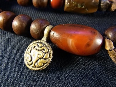 画像1: チベタンMALA（鳳眼菩提樹、虎牙dzi beads） アンティーク108珠念珠