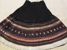画像2: 雲南ミャオ族(モン族)刺繍プリーツスカート (2)