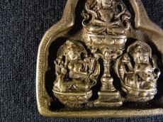 画像2: チベットのお守り(Thogchags) 阿弥陀三尊 (2)