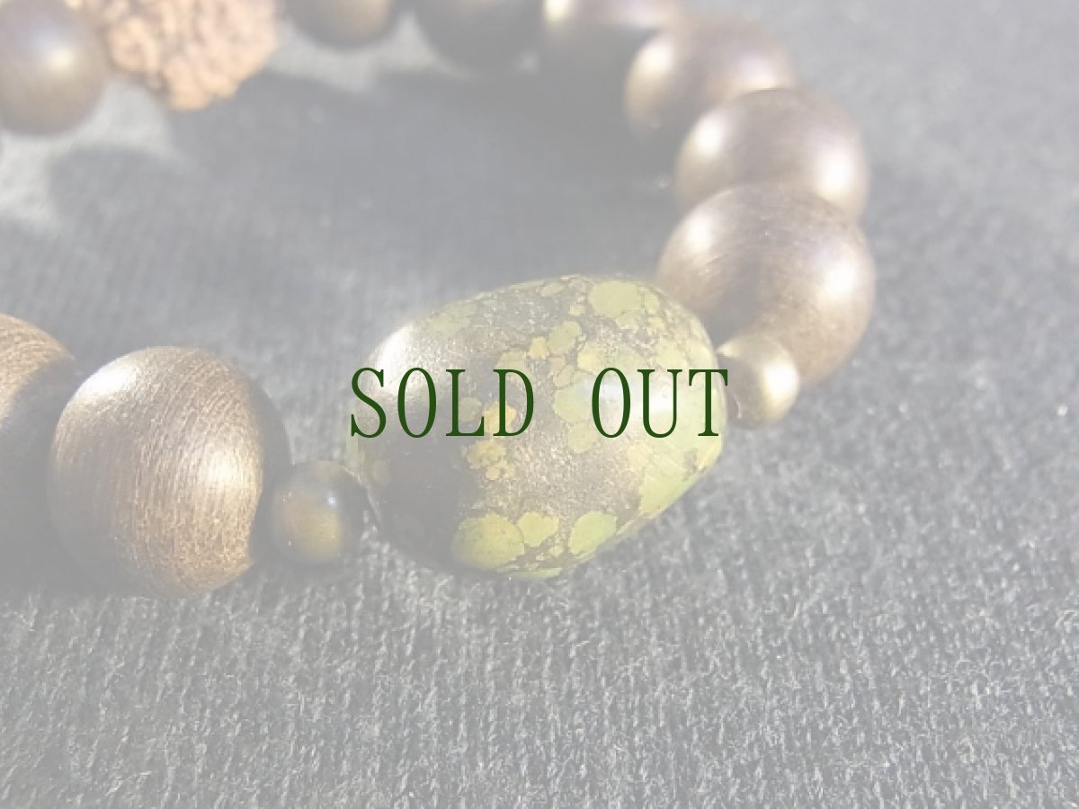 画像3: アンティーク　チベタンターコイズと沈香、6面ルドラクシャのブレスレット　 (3)