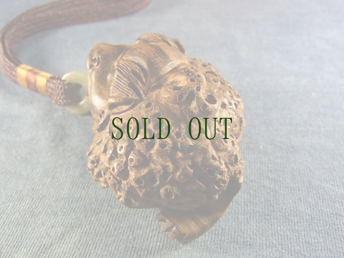 画像3: 沈香木の彫刻(金蟾・財神)　（花奇楠沈香）　 (3)