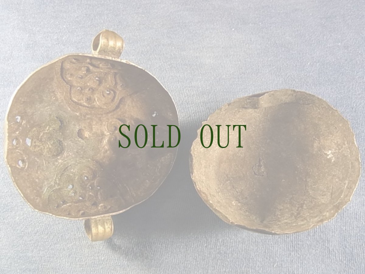 画像4: 銀製アンティーク・ガウ　チベット密教御守り箱　 (4)