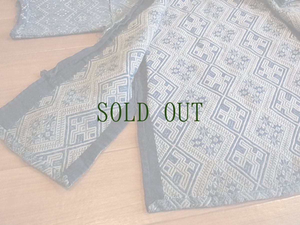 画像4: 貴州省トン族　刺し子（こぎん刺し技法）子供用ジャケット (4)