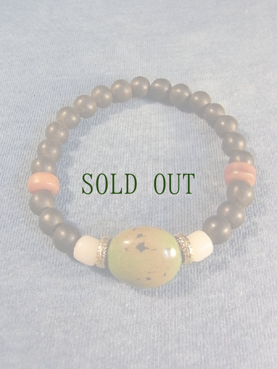 画像5: 天然トルコ石と沈香のブレスレット (5)