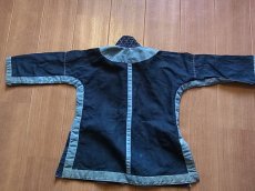 画像3: 貴州苗族(ミャオ)　泥藍・刺繍　子供用　綿ジャケット (3)