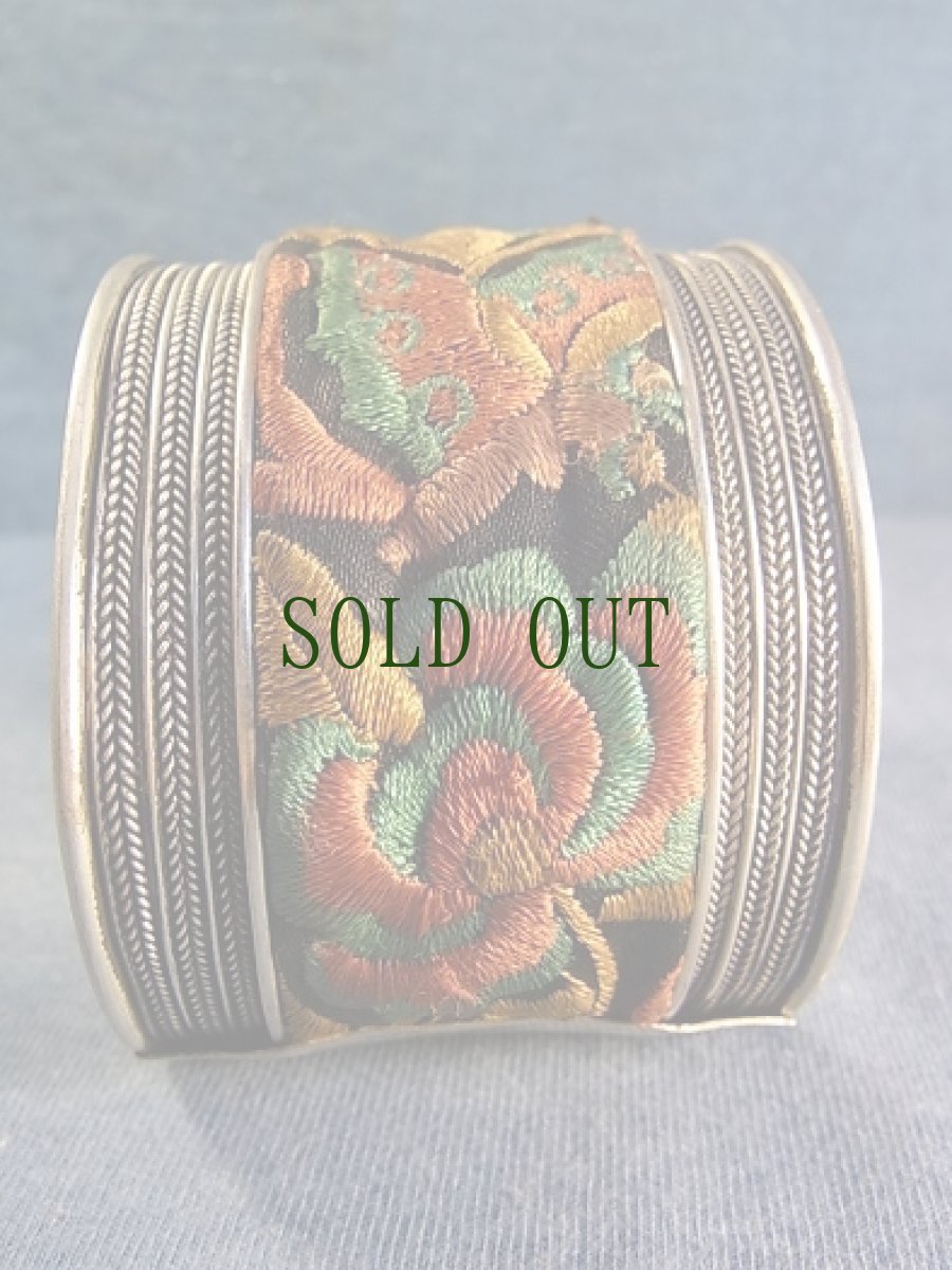 画像4: 貴州ミャオ族の刺繍バングル(ミャオ銀) (4)