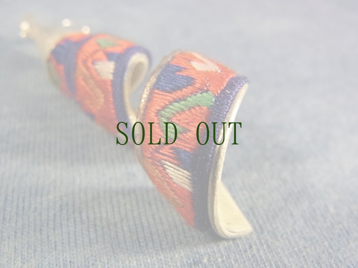 画像3: 貴州ミャオ族の銀製・刺繍ピアス (3)