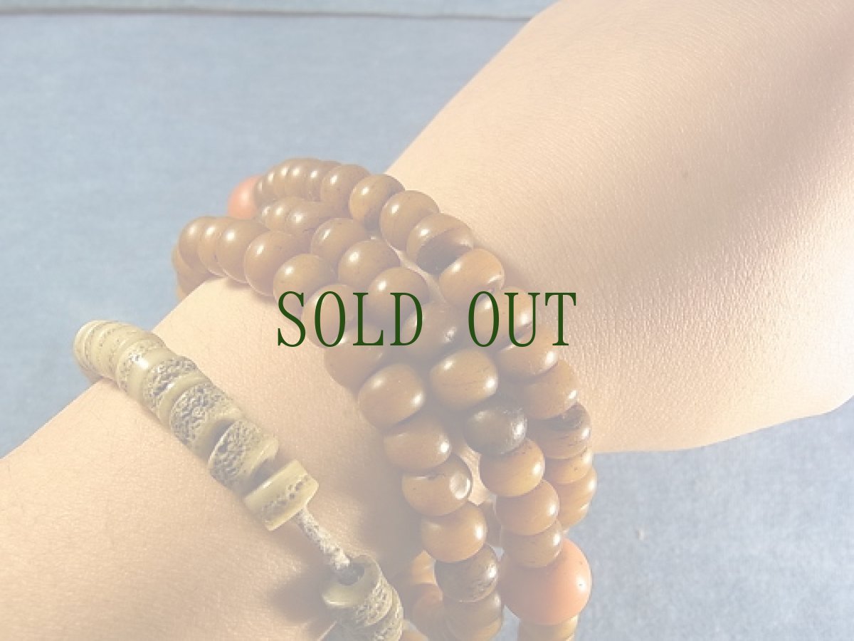 画像4: 鹿骨とシェルパコーラルの108玉・チベタン念珠(old deer bone mala ) (4)