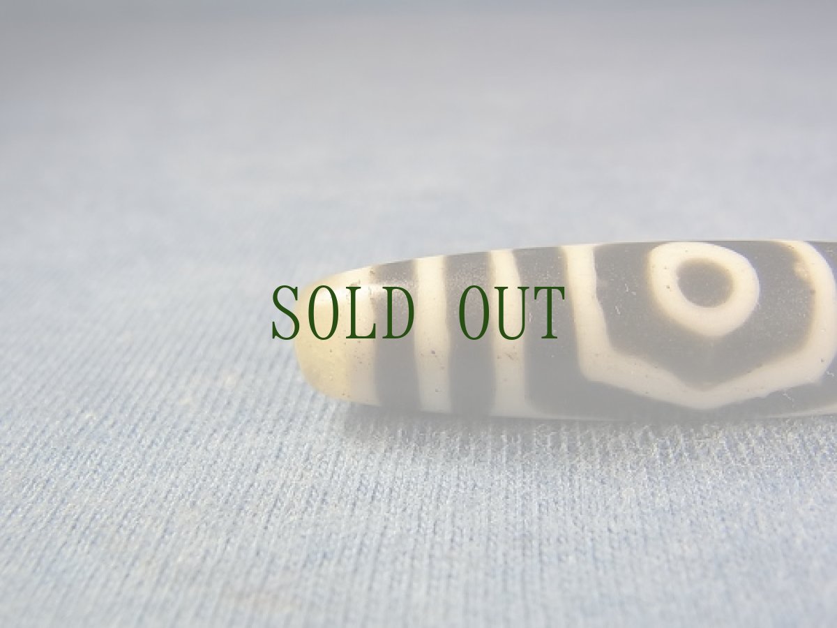 画像5: ジービーズ　３アイ(antique glass dzi mig sum pa ) 三眼・黒朱砂 (5)