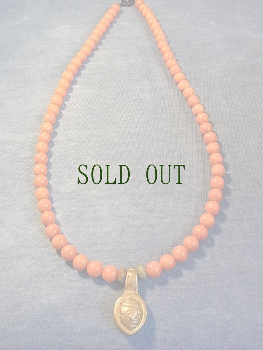 画像2: 天然珊瑚のネックレス (2)