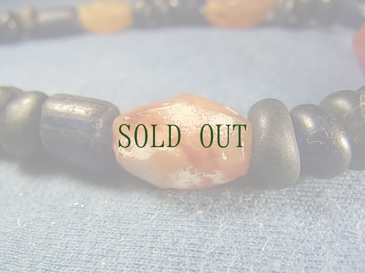 画像3: 古代カーネリアンと古渡り瑠璃玉(玻璃)のネックレス (3)