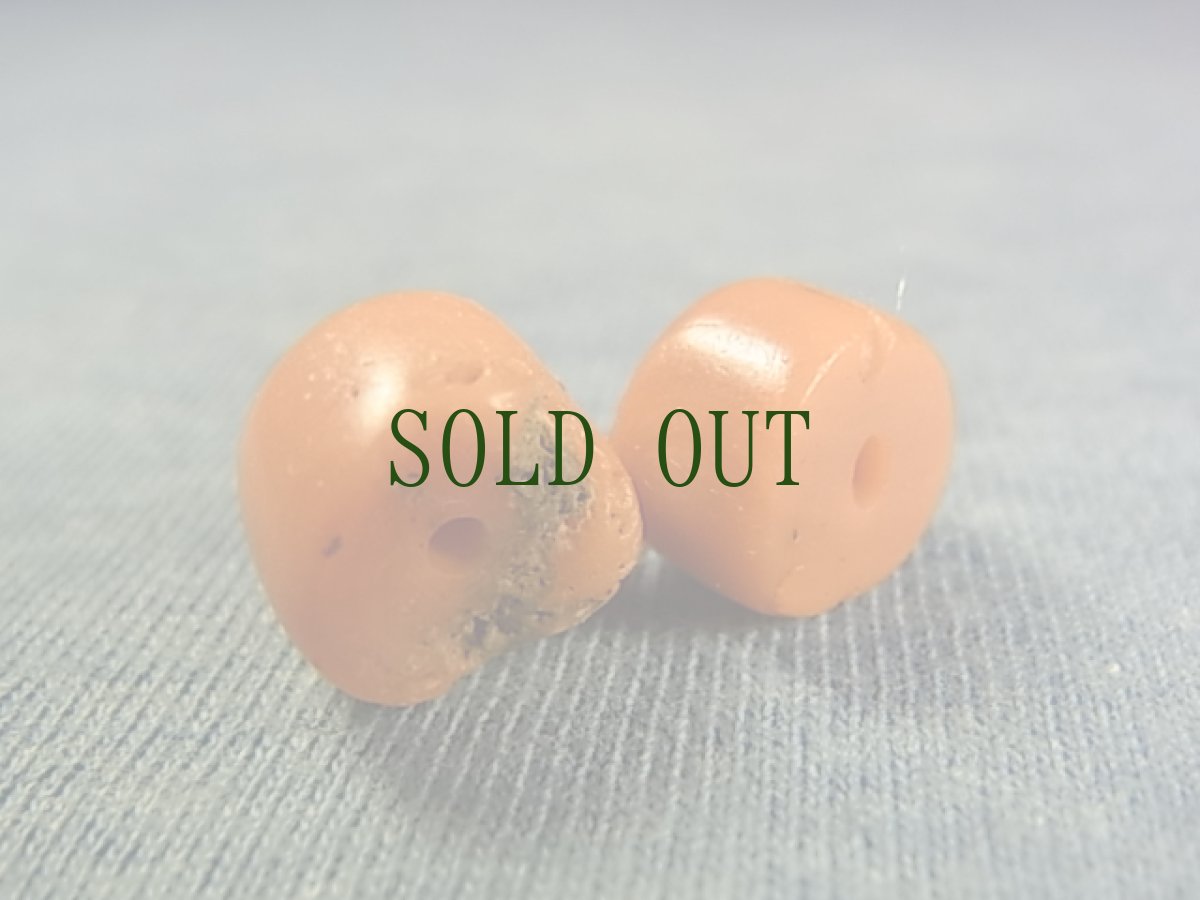 画像2: アンティーク・チベタンコーラル　(山珊瑚・交易珊瑚)一対　 (2)