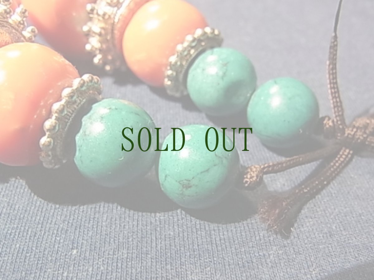 画像7: チベタン・トラディショナルネックレス(ジー・珊瑚・ターコイズ)　ハレ着用 (7)