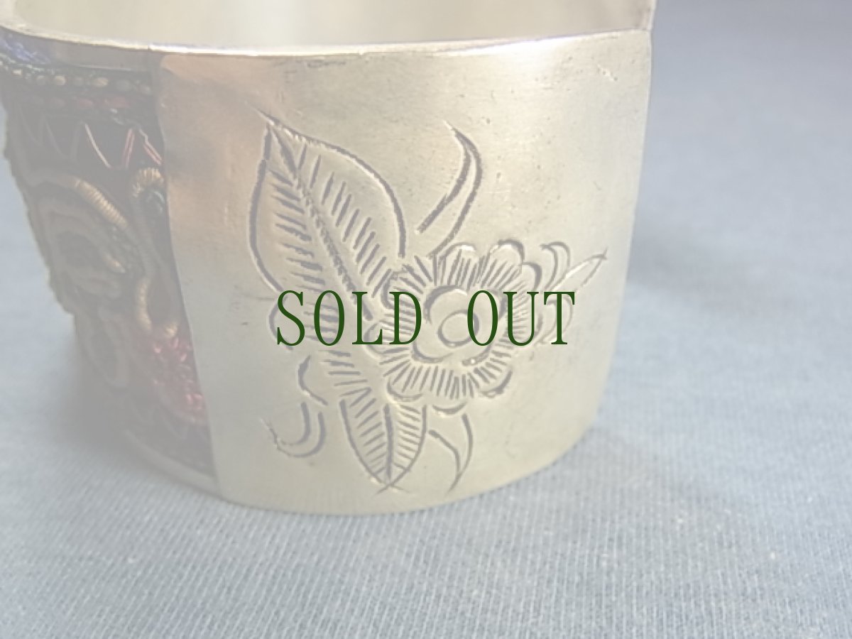 画像4: 貴州省ミャオ族の古刺繍バングル(ミャオ銀) (4)