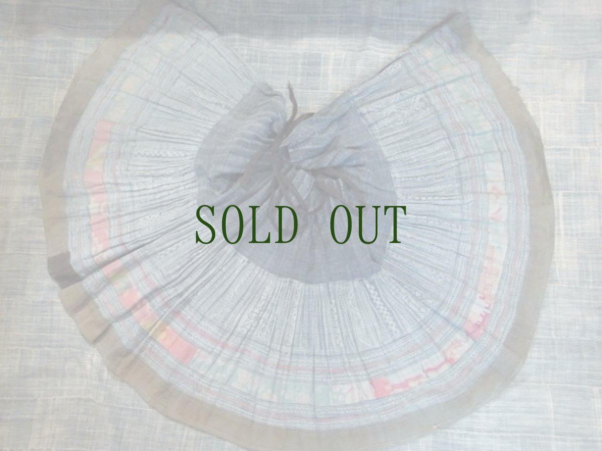 画像2: 貴州苗族(ミャオ)　ヴィンテージ　麻・プリーツ巻きスカート　 (2)