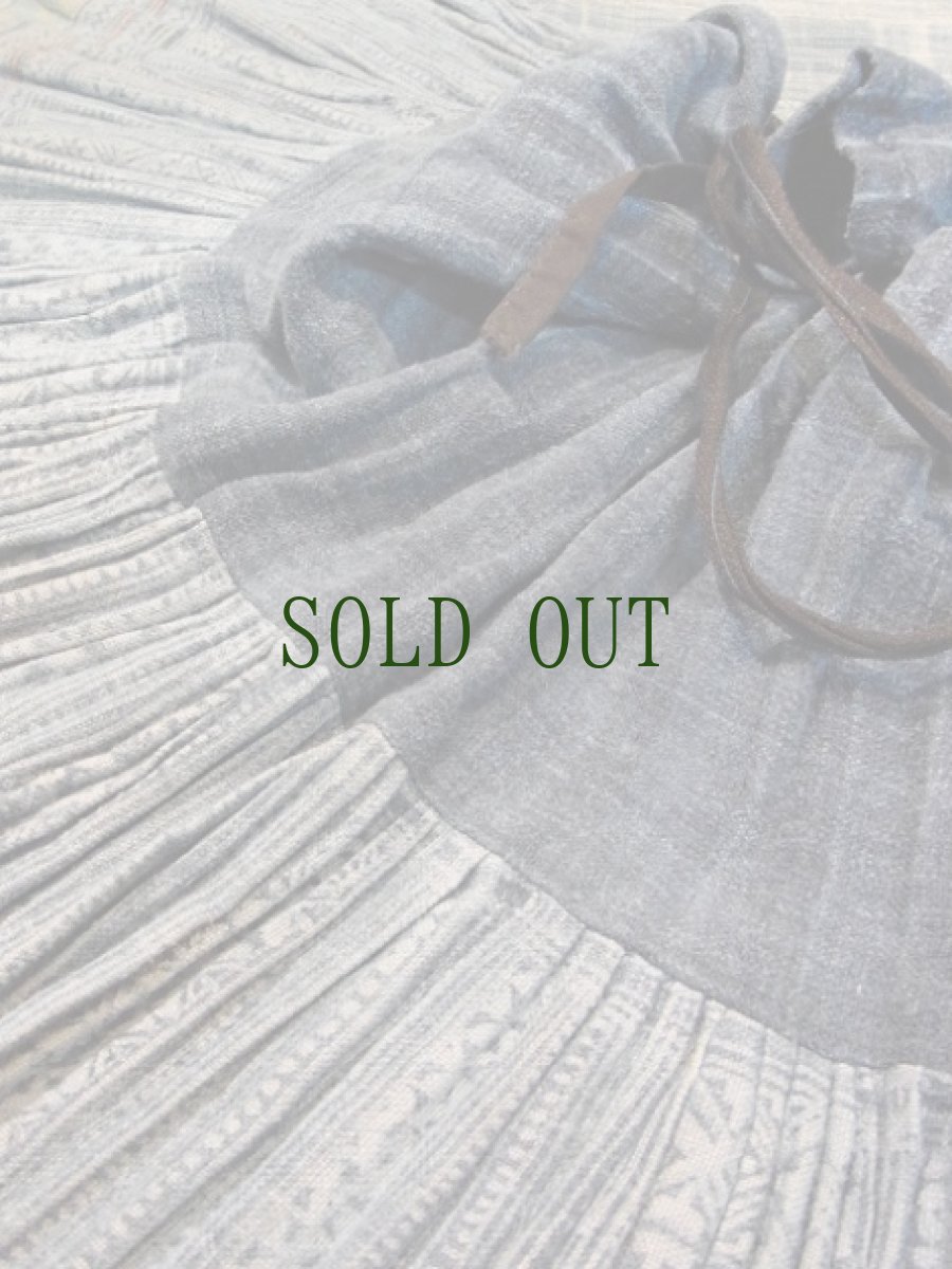 画像6: 貴州苗族(ミャオ)　ヴィンテージ　麻・プリーツ巻きスカート　 (6)