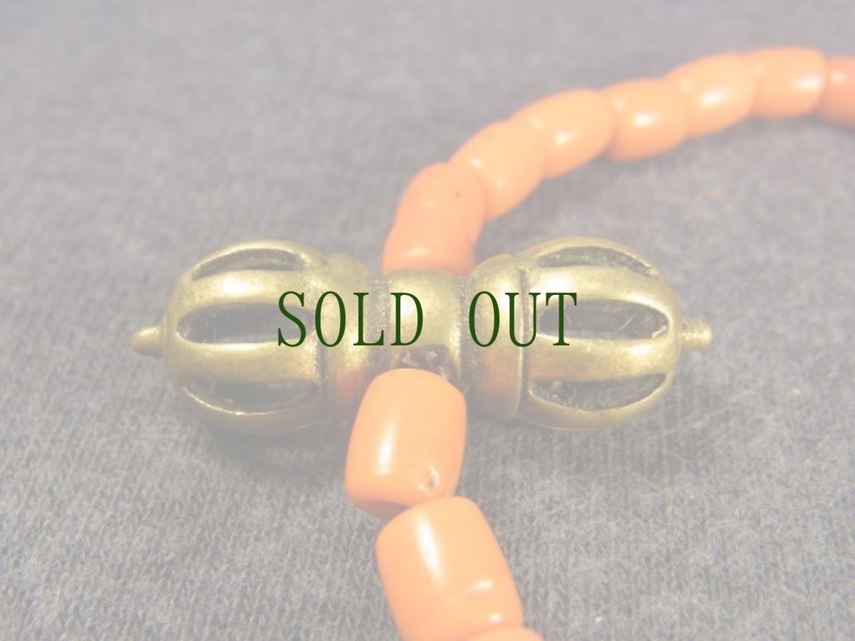 画像5: ドルジェとシェルパコーラル(アンティーク・とんぼ玉)のブレスレット (5)