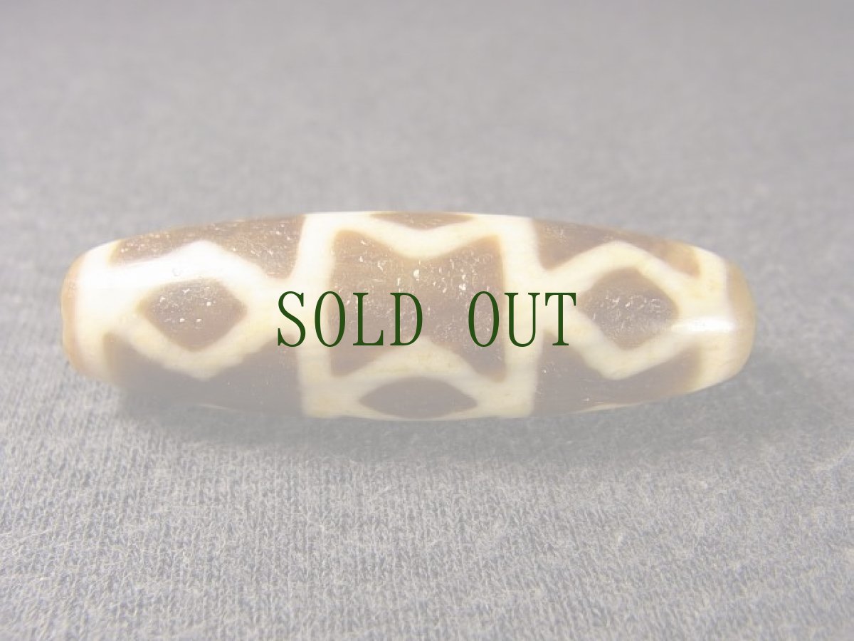 画像4: ジービーズ(dorje dzi mig gu pa with spot) 金剛九眼黒朱砂天珠 (4)