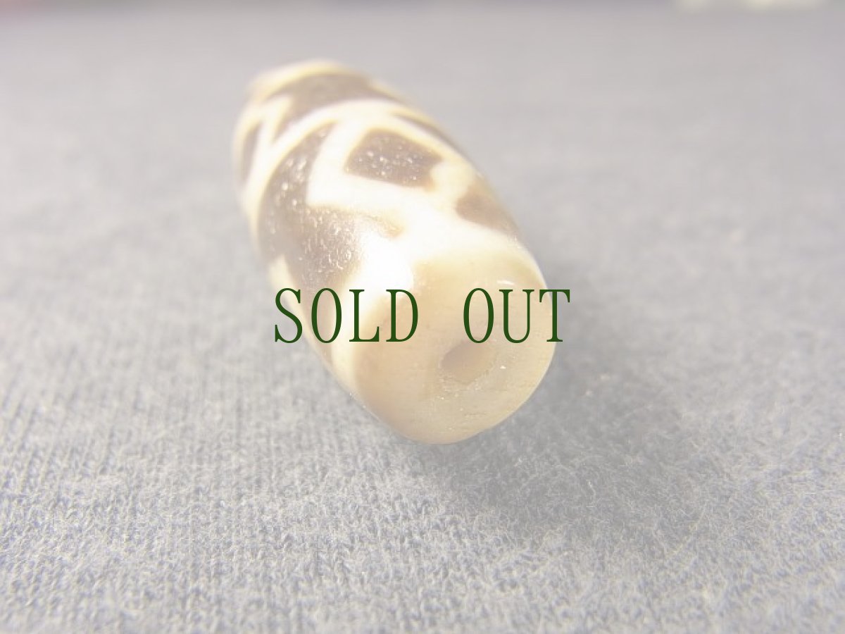 画像8: ジービーズ(dorje dzi mig gu pa with spot) 金剛九眼黒朱砂天珠 (8)