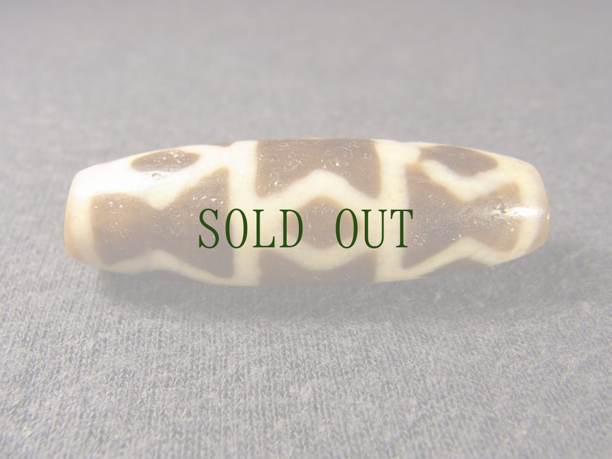 画像3: ジービーズ(dorje dzi mig gu pa with spot) 金剛九眼黒朱砂天珠 (3)