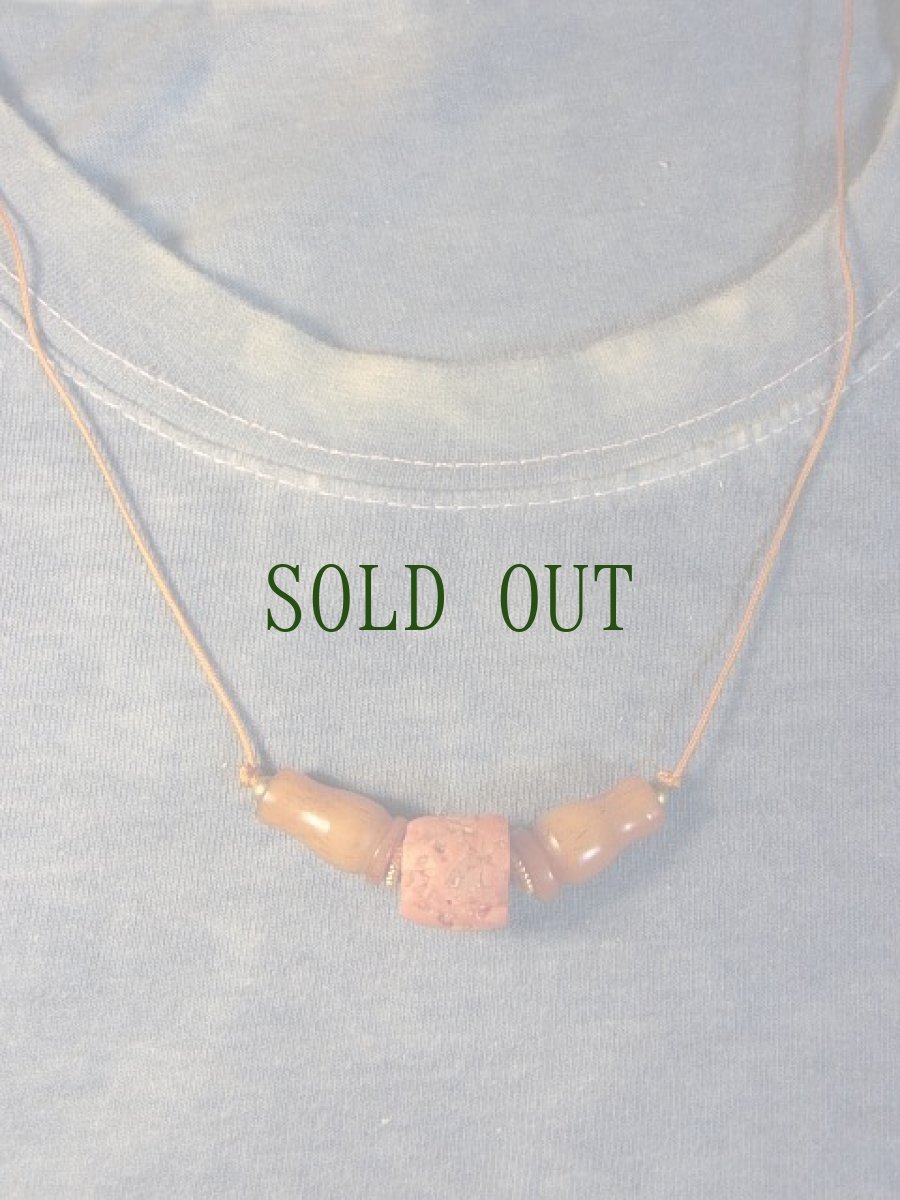 画像6: アンティーク・チベタンコーラル　(山珊瑚)とヤク骨のボサのシンプルネックレス (6)