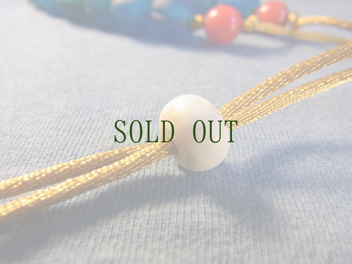 画像10: トルコ石のチベット銀製ガウと蜜柑玉（瑠璃玉・アイヌ玉）の首飾り (10)