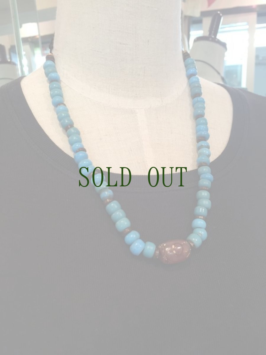 画像8: アイヌ玉(浅葱色・和蘭玉)と紅玉髄のネックレス (8)