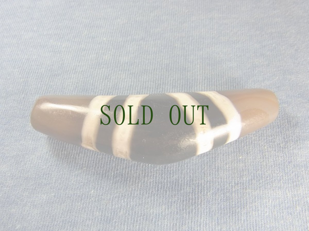 画像2: ジービーズ(チュムジ－・chum dzi) 弓型線珠 (2)