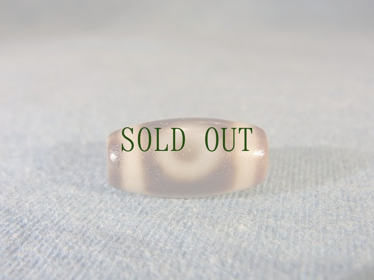 画像3: ジービーズ ２アイ（ dzi mig ni pa with red spot） 紅朱砂小二眼老天珠 (3)