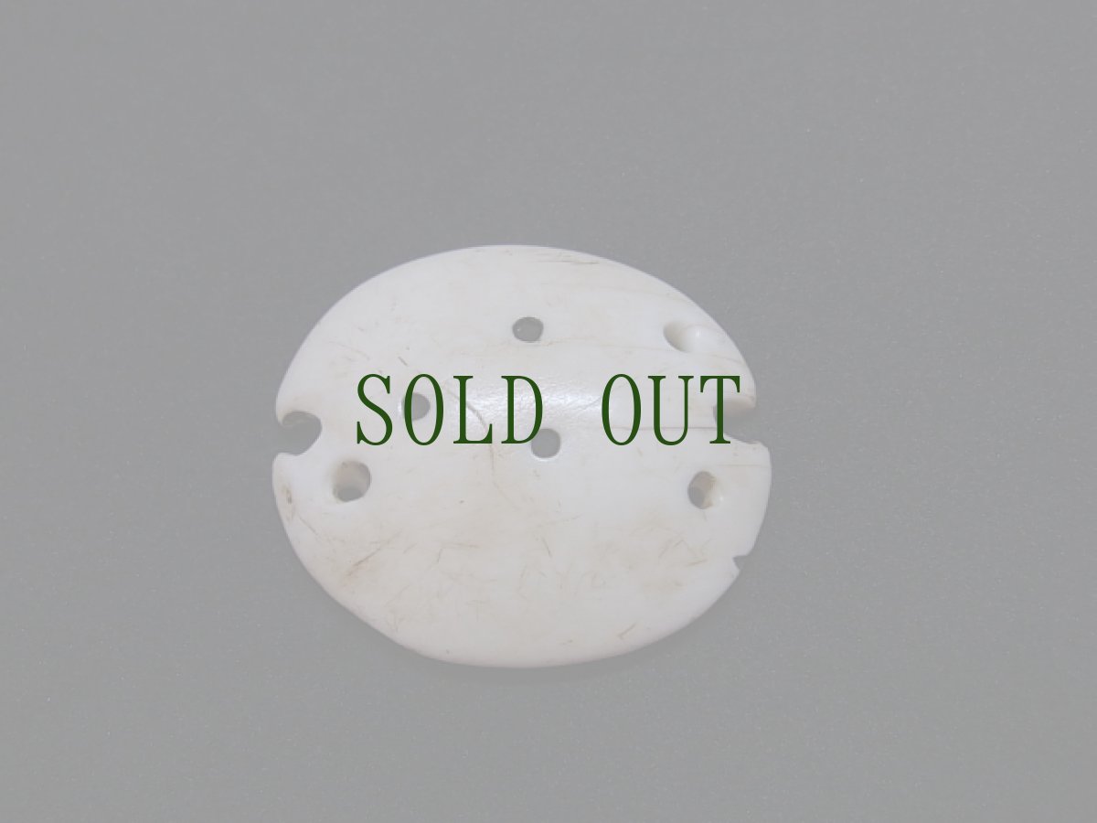 画像2: チベット仏教の七宝　シャンカ（硨磲）の飾り　アンティーク (2)