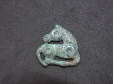 画像1: オルドス青銅器　(トクチャ・Thogchags)  馬 (1)