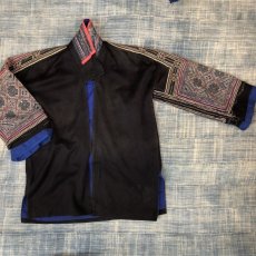 画像2: 越南　黑苗族(黒モン)藍染・ろうけつ染ジャケット　民族衣装　（ヴィンテージ） (2)