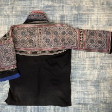 画像1: 越南　黑苗族(黒モン)藍染・ろうけつ染ジャケット　民族衣装　（ヴィンテージ） (1)