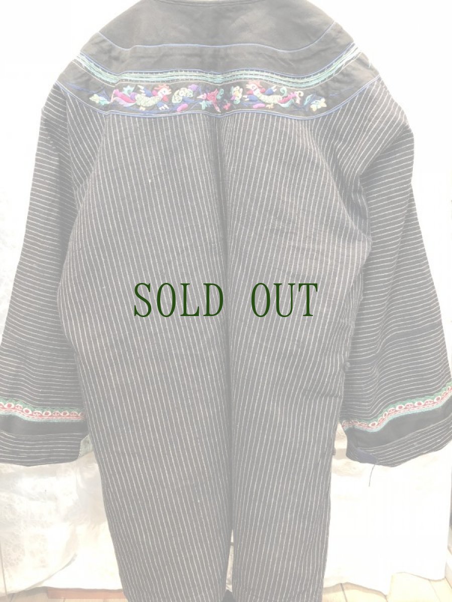 画像2: 広西省　苗族(ミャオ)　麻・刺繍　民族衣装　（アンティーク） (2)