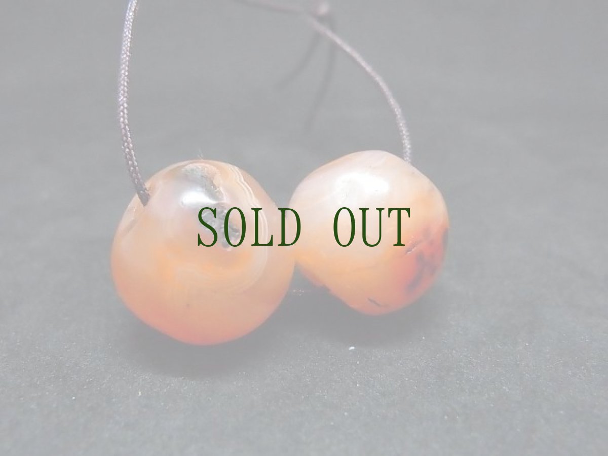 画像4: Pema Raka ペマラカ（赤めのう・南紅瑪瑙・紅玉髄)　1対（2個） (4)