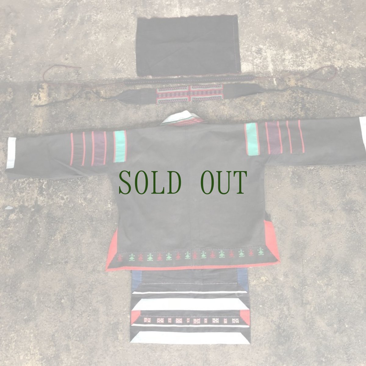 画像8: 貴州　安清式苗族(ミャオ族)　（藍染ジャケット・頭巾一式）ヴィンテージ (8)