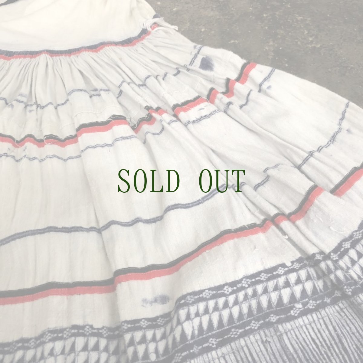 画像3: 貴州省　烏蒙山区昭通式苗族(威寧・ウェイニン)　藍染巻きスカート　ヴィンテージ (3)