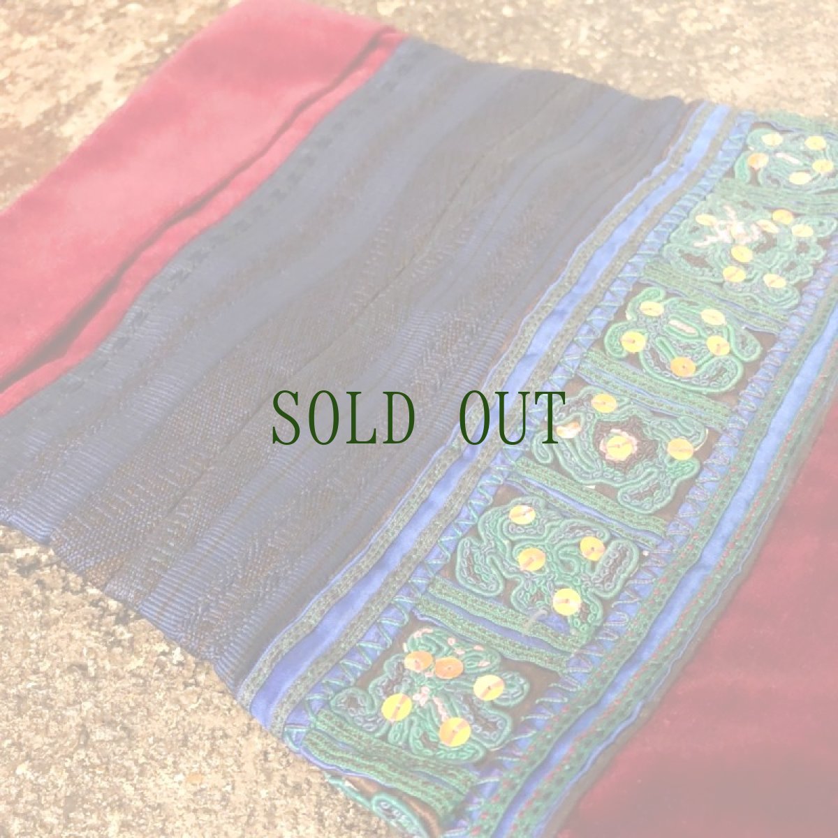 画像9: 貴州省　 台江革一苗族（ge yi miao）　木綿　別珍・刺繍ジャケット　（ヴィンテージ） (9)