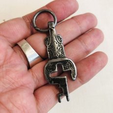 画像4: チベットの鍵　（Tibetan old padlock key）　アンティーク (4)