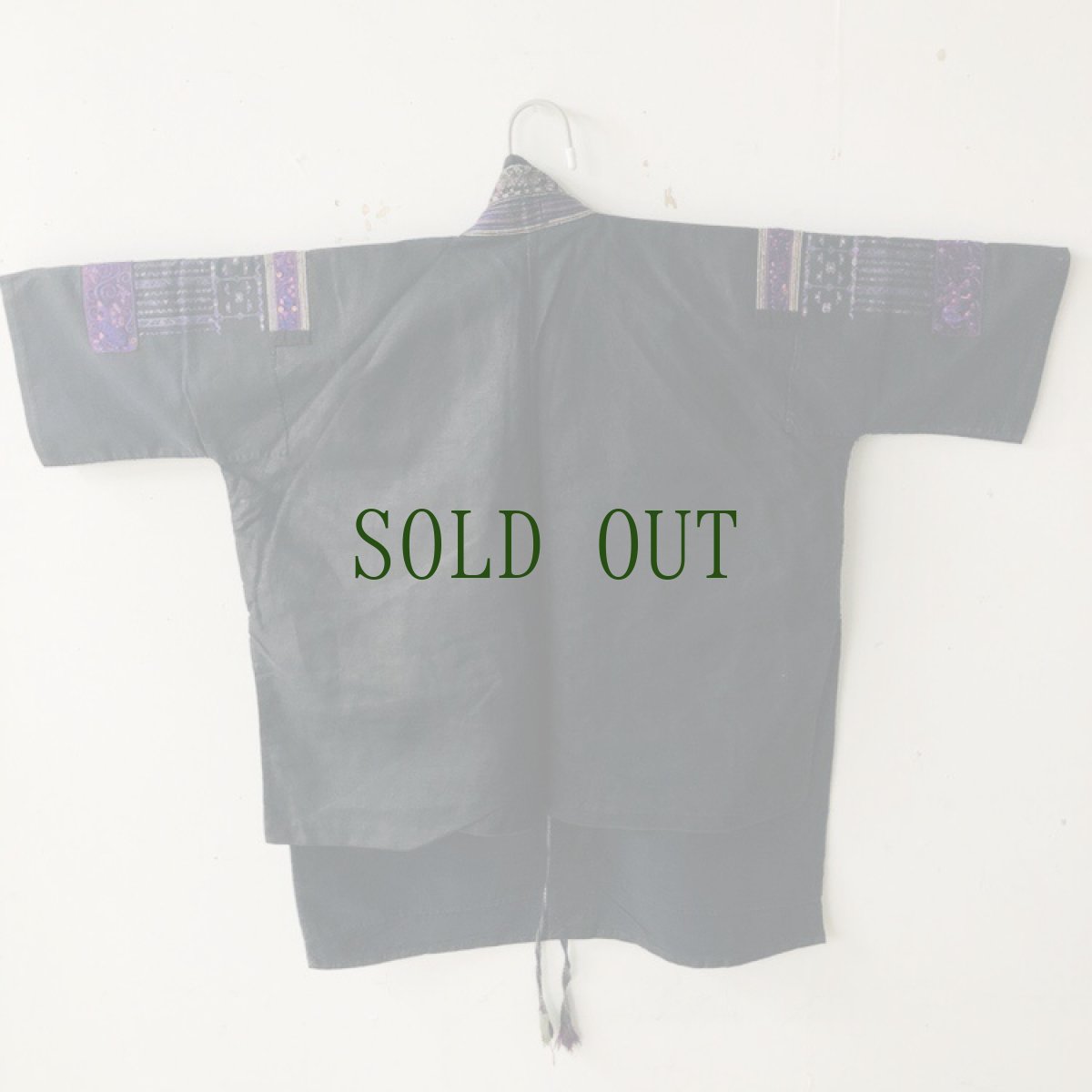 画像12: 貴州省・施洞苗族(ズートン ミャオ族)の本藍染ジャケット（剪紙破線繍ほか）1930年代 (12)