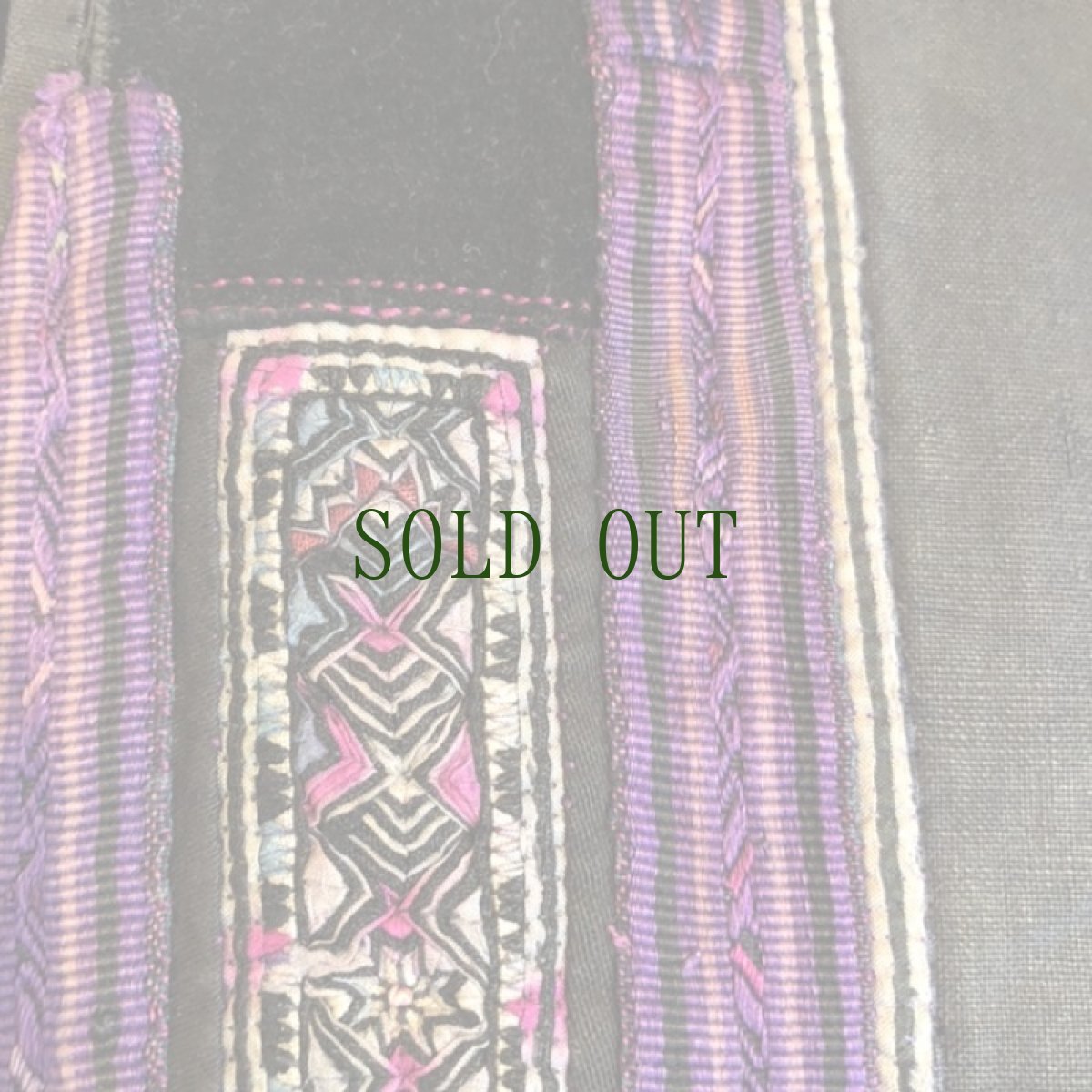 画像18: 貴州省・施洞苗族(ズートン ミャオ族)の本藍染ジャケット（剪紙破線繍ほか）1930年代 (18)