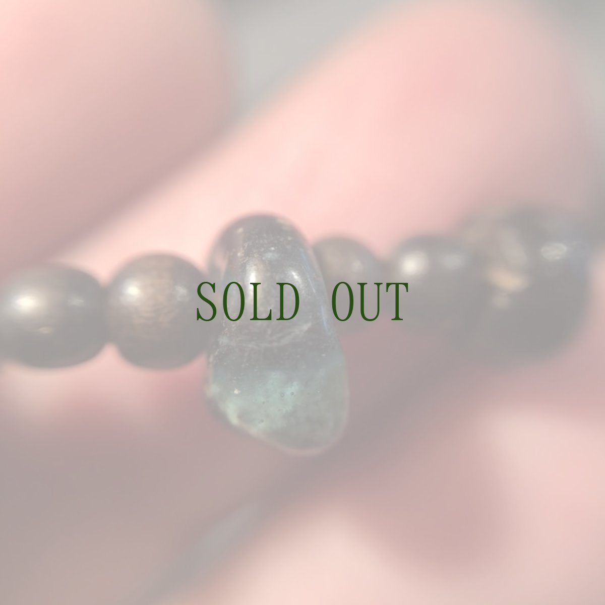 画像11: 緑色石製勾玉（古墳時代）と瑠璃玉、ペマラカ（チベット）の首飾り (11)