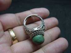 画像4: アンティークターコイズ（yu）のチベット銀製リング　（tibetan old turquoise  ring） (4)