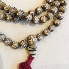 画像5: チベット・シャンカ（白い貝）真言珠のお数珠　 (5)