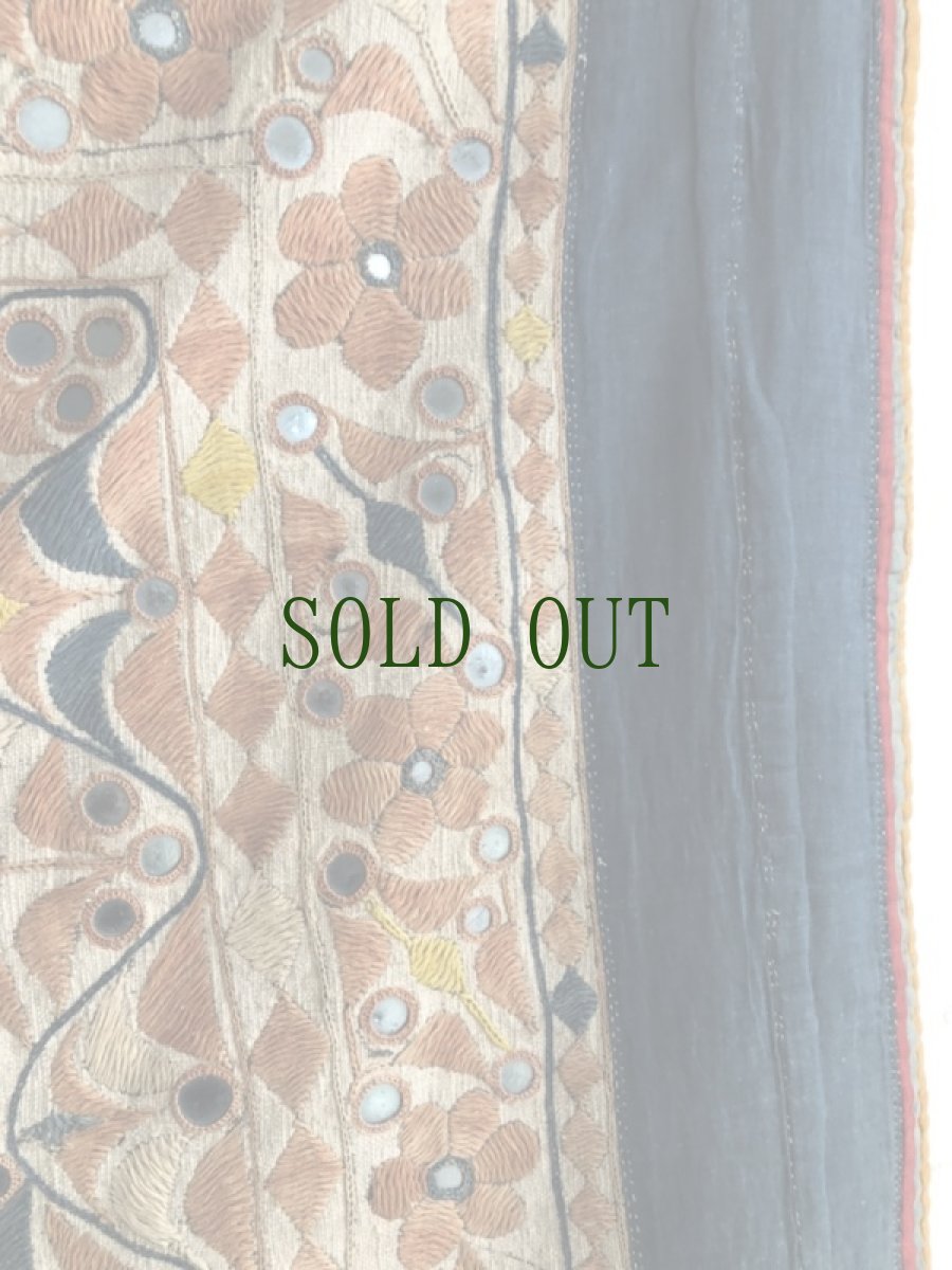 画像3: インド グジャラート州 刺繍・ミラーワーク 天蓋 (180×220cm)・アンティーク (3)