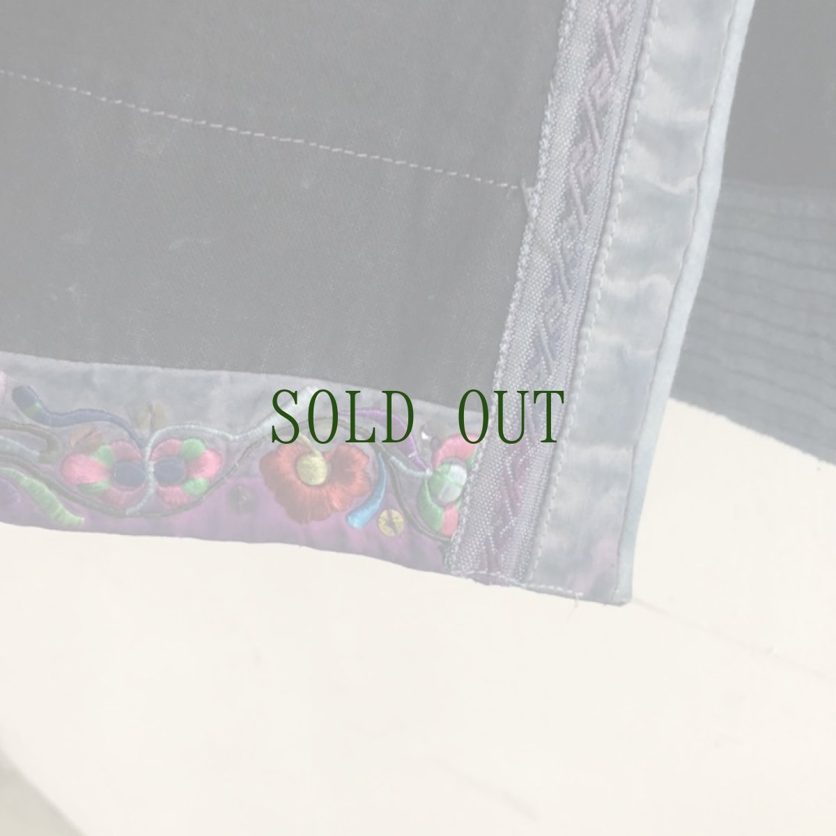 画像9: 貴州省 雷山侗族 （トン族）　木綿・刺繍　藍染 ジャケット　（ヴィンテージ） (9)