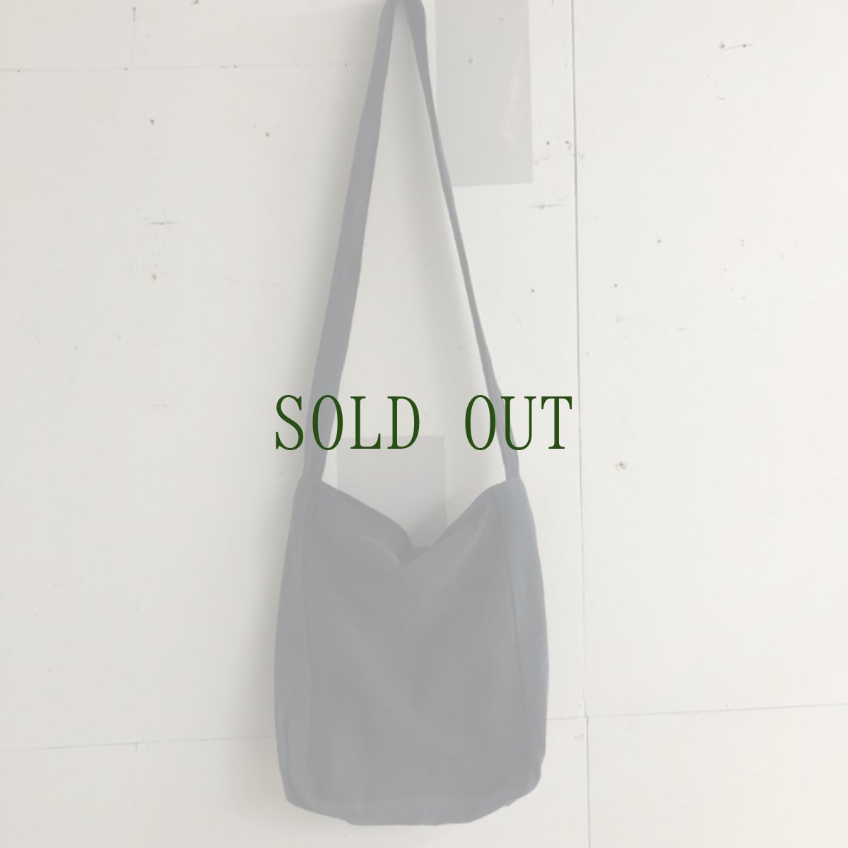 画像6: 貴州省ミャオ族　本藍染　木綿　トートバッグ（ショルダー） (6)