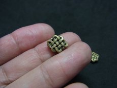 画像4: エンドレスノット　（ベルべ・無限の紐）　チベット八吉祥紋・真鍮製・一対・ビンテージ (4)