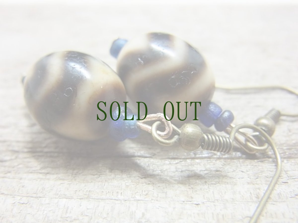 画像4: ジービーズ 水紋天珠（虎牙）のピアス (4)