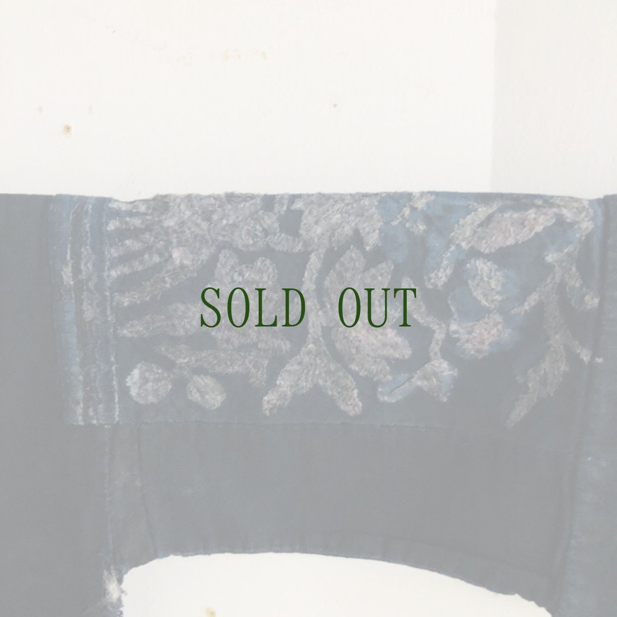 画像10: 貴州省台江苗族(tai jian ミャオ)　アンティーク・ジャケット（木綿・藍染） (10)